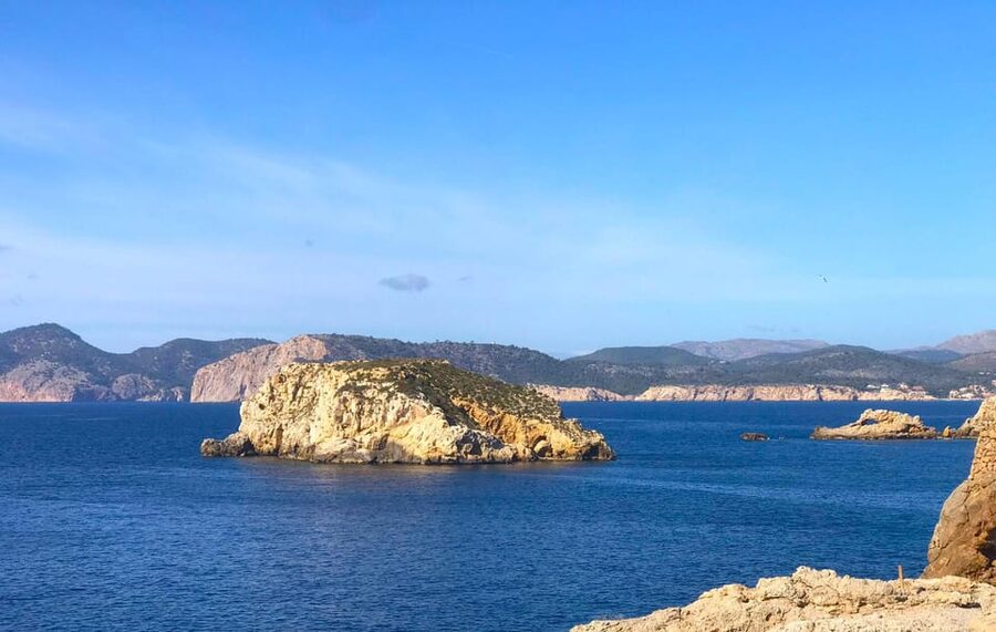 Mallorca: 2-Hour Coastline & Malgrat Islands Catamaran Tour - The Coastline Stretch: Paguera, Santa Ponsa, and Camp de Mar from Sea Level