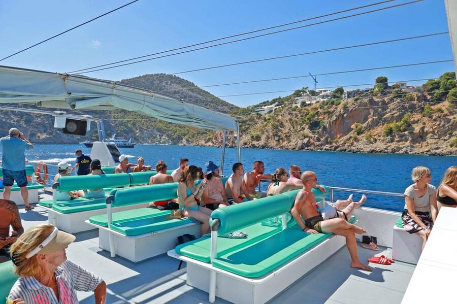Mallorca: 2-Hour Coastline & Malgrat Islands Catamaran Tour - Sailing the Malgrats Islands Marine Reserve: Birds, Cliffs, and Fishy Hints