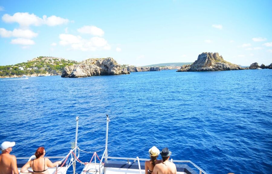 Mallorca: 2-Hour Coastline & Malgrat Islands Catamaran Tour - Onboard Comfort on Cruise Cormoran: Seating, Toilets, and On-the-Water Fun