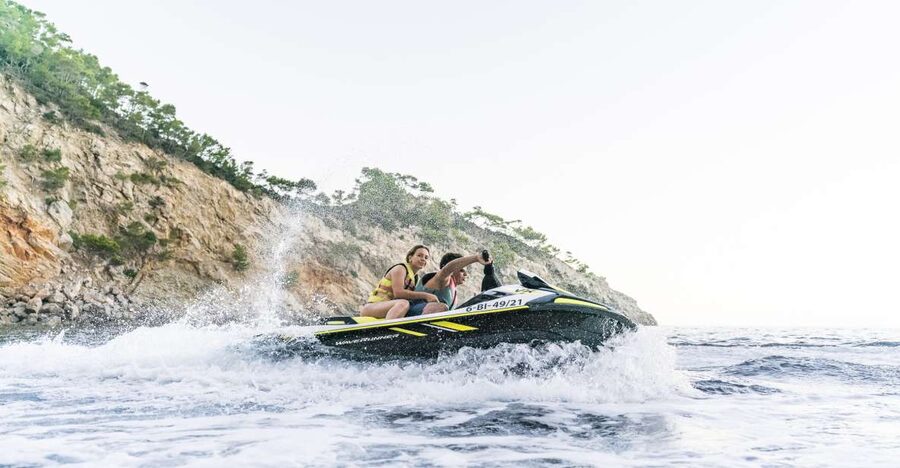 Mallorca: Alcudia Bay Jet Ski Tour - Cap de Menorca viewpoint: the scenery break and the landless swim
