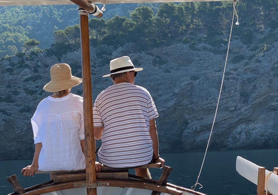 Mallorca: Alcudia, Private Boat Tour. - Snacks, local drinks, and the onboard rhythm