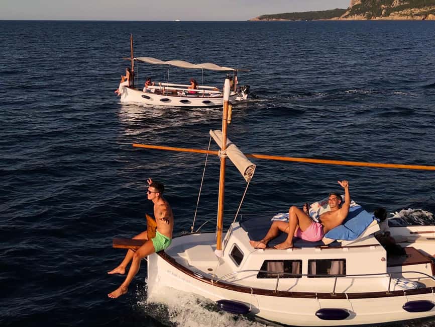 Mallorca: Alcudia, Private Boat Tour to Formentor & Pollensa - Formentor Beach, where you can actually settle in