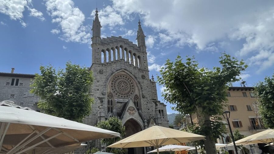 Mallorca Beyond the Guidebooks - Tour with the famous Author - Road Trips Mallorca energy, but with fewer crowds