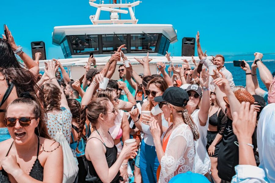 Mallorca: Boat Party with DJ, Buffet and Entertainment - Is it really worth it compared with other Mallorca boat options?