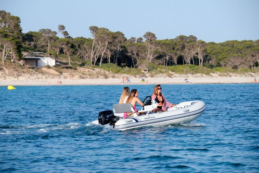 Mallorca. Boat Rental . Dare to explore - Why this no-license charter feels different (in a good way)