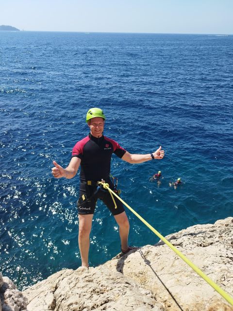 Mallorca: coasteering South - The heart of it: 5 sea jumps from 2 to 8 meters