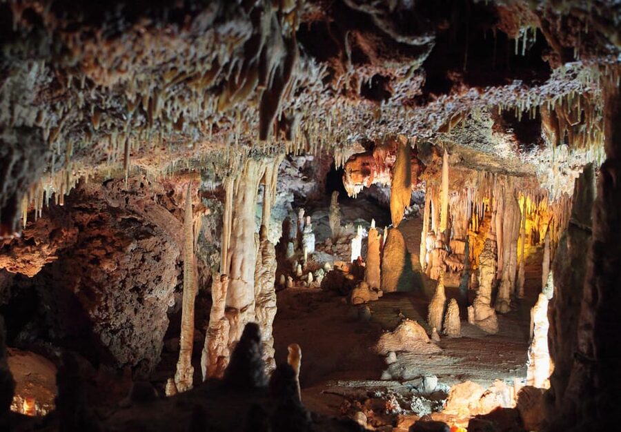 Mallorca: Drach and Hams Caves, and Porto Cristo Day Tour - Hotel pickup and the 9:30 Camí de la Escollera start: where days can get messy
