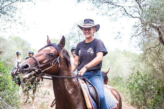 Mallorca Evening Tour: Horseback Riding, Dinner and Dance - Key Highlights That Make This Evening Work