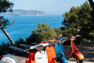 Full-day guided tours on a classic Vespa