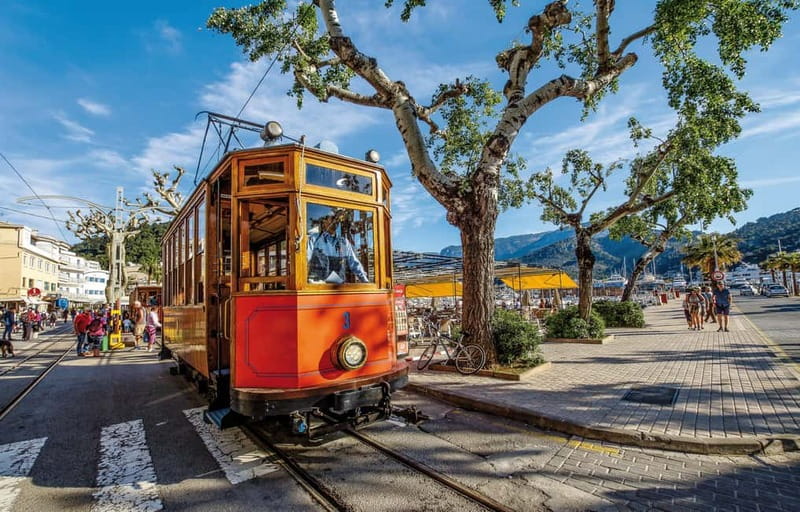 Mallorca: Full-Day Island Tour by Train, Tram, and Boat - Port de Sóller: A Short Photo Window That Sets Up the Tram