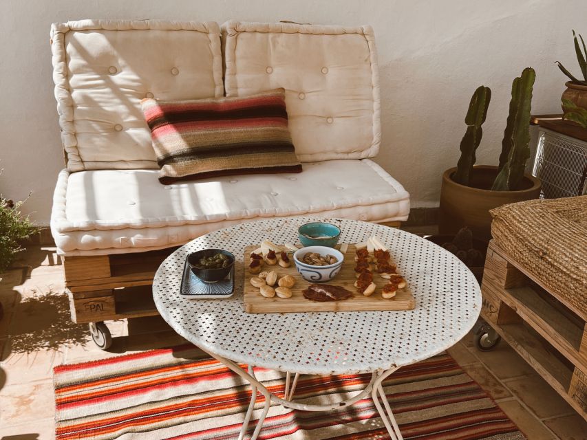 Mallorca: Gastronomic Wine Tasting & Local Delicacies - Entering Pollença, with a tasting that feels personal