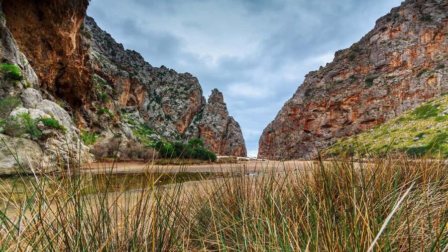 Mallorca: Guided Torrent de Pareís Hike (5 Hours) - Meeting at Sa Calobra and the quick transfer to Escorca