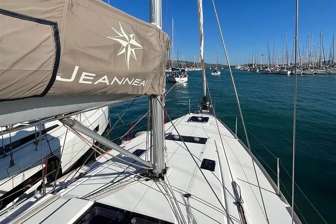 Mallorca Half Day Cruise on a Sailing Boat - Drinks and the food situation: what the onboard setup is like