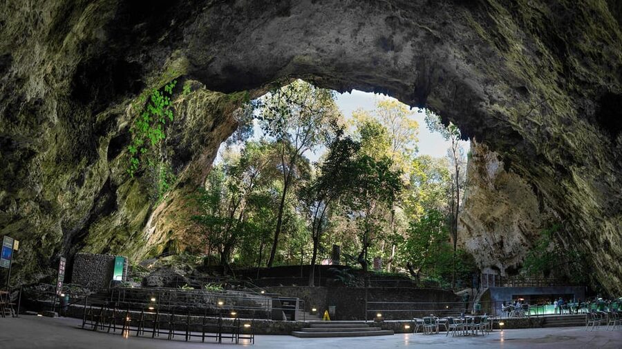 Mallorca: Half-Day Hams' Caves Tour with Pearl Shop Visit - Key things to know before you go