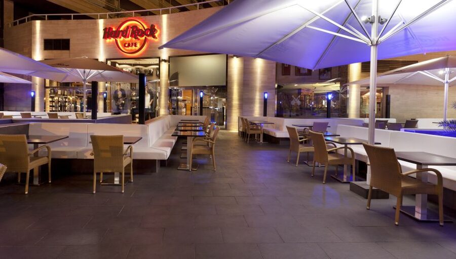 Mallorca: Hard Rock Cafe Entrance with Lunch or Dinner - The Real-World Atmosphere: When It Feels Like Rock, and When It Doesn’t