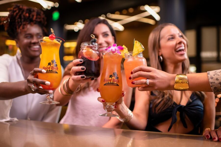 Mallorca: Hard Rock Cafe Entrance with Lunch or Dinner - Who This Works Best For in Mallorca