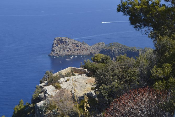Mallorca Hidden Marvels: Guided Routes for Small Groups - Stop 1: Ermita de la Santísima Trinitat and a 10-minute walk to calm