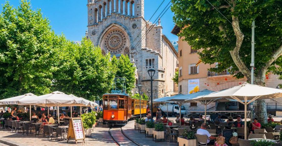 Mallorca: Island Tour with Boat, Tram & Train from the South - Getting Picked Up in the South (and What That Means for Your Morning)