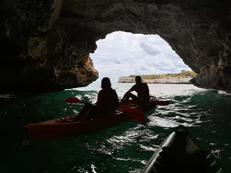 Mallorca: Kayak and Paddleboard Excursion Through Crystal Clear Caves - Safety and guide style: what you should look for
