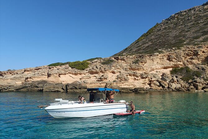 Mallorca Local Boat Experience - Beachclubs, jumps, and your group’s preferences