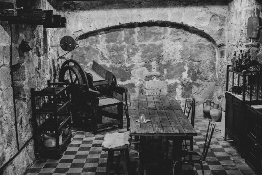 Mallorca: Market Visit and Traditional Cooking Workshop - Forn de la Llotgeta: an 18th-century bakery kitchen