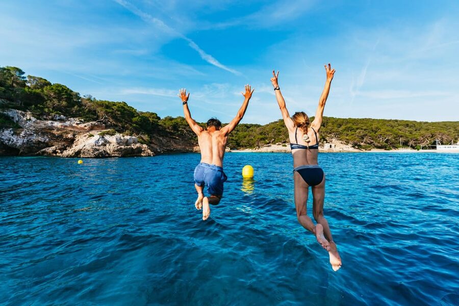 Mallorca: Midday or Sunset Sailing with Snacks and Open Bar - The Crew Makes the Difference, From Skipper Skills to Photo Help