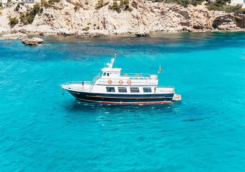 Mallorca: Palma Boat Tour & Snorkeling with Drink Included - Timing, meeting point, and the one rule that matters