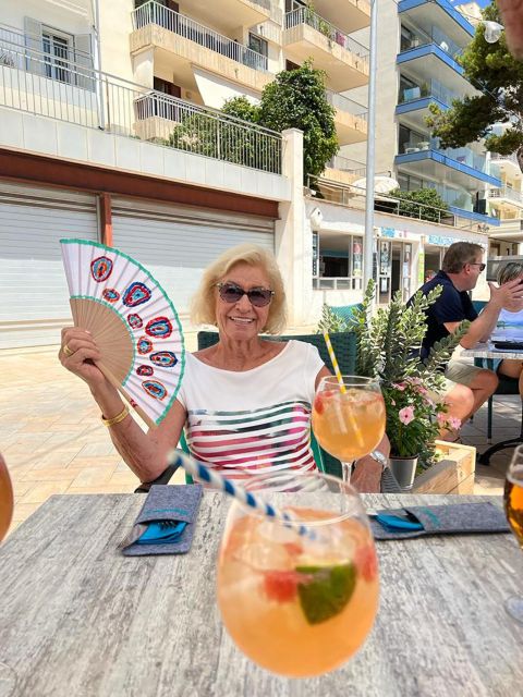 Mallorca/Porto Cristo: Design your own Spanish hand fan - What You’ll Learn to Paint With Acrylics