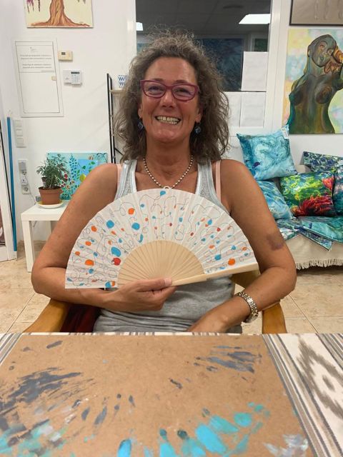 Mallorca/Porto Cristo: Design your own Spanish hand fan - A Simple Workshop Flow That Builds Confidence