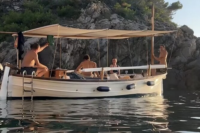 Mallorca Private Boat Tour to Alcudia Pollensa and Formentor - The Comfort Factor: What the Reviews Tease Out