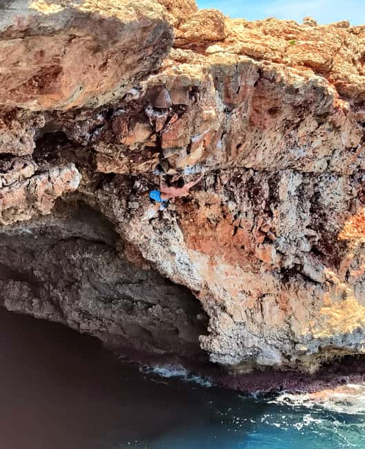 Mallorca: Psicobloc / Deep Water Soloing (DWS) - Rope-free Psicobloc over Mallorca’s sea cliffs