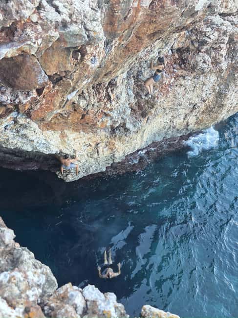 Mallorca: Psicobloc / Deep Water Soloing (DWS) - Building confidence with routes that scale to you