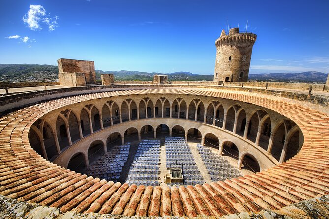 Mallorca Shore Excursion Bellver Castle and Cathedral Private Tour - Castell de Bellver: A Gothic Round Castle Above Palma
