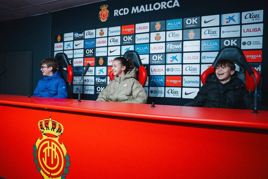 Mallorca: Son Moix Stadium Guided Tour - Inside the Tour: The Pitch, the Tunnel, and the Restricted Areas