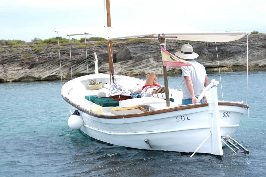Mallorca: Southern Beaches Private Llaut Boat Tour - Private group up to 6: why the size matters for real enjoyment