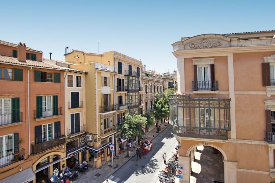 Mallorca: Transfer to Palma self-guided Tour - The Bay View and Paseo Marítimo, Your Fastest Route to Big “Wow”