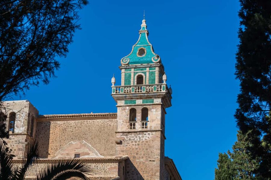 Mallorca: Valldemossa Half Day Tour - Luxury bus pickup around Palma, and the parts that reduce stress