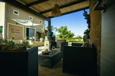 Visit a winery and enjoy a wine tasting, along with some Mallorcan products