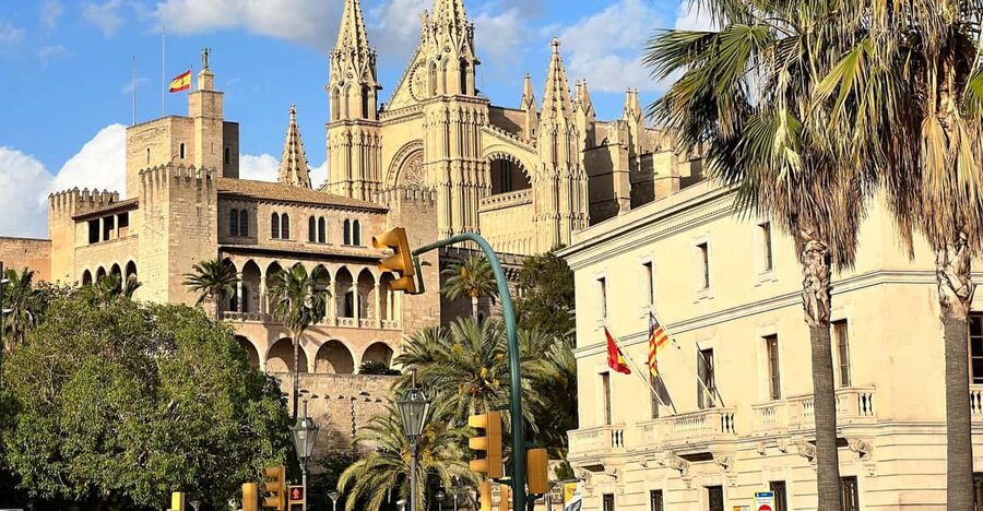 Palma authentically. Small group City tour with tapas - Who should book this Palma-exclusive tapas tour