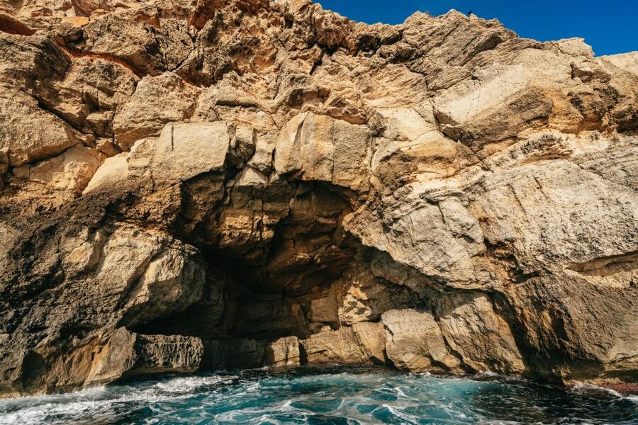Palma Bay: 1-Hour Speedboat Adventure - Small Group Riding: Life Vests, Captains, and the 12-Person Limit