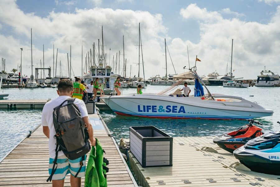 Palma Bay: Parasailing Experience - Who this experience fits best, and who should pass