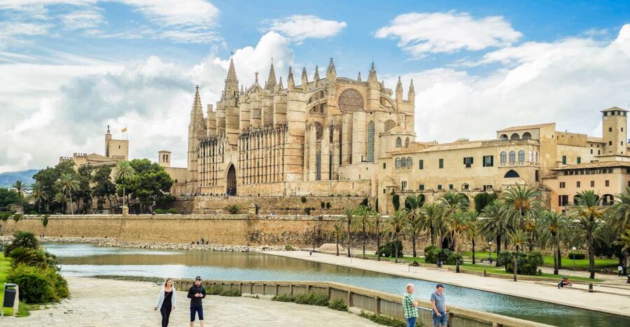 Palma: Cathedral of Mallorca Skip-the-Line Entry Ticket - Why Palma Cathedral is worth your time in Mallorca