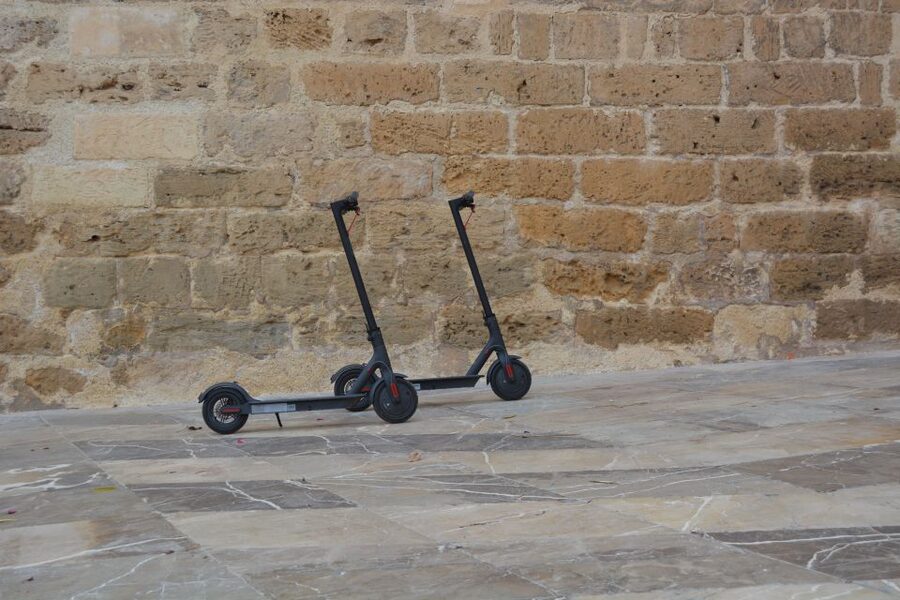 Palma de Mallorca: E-Scooter Rental - Getting Started at Rent a bike call&ride