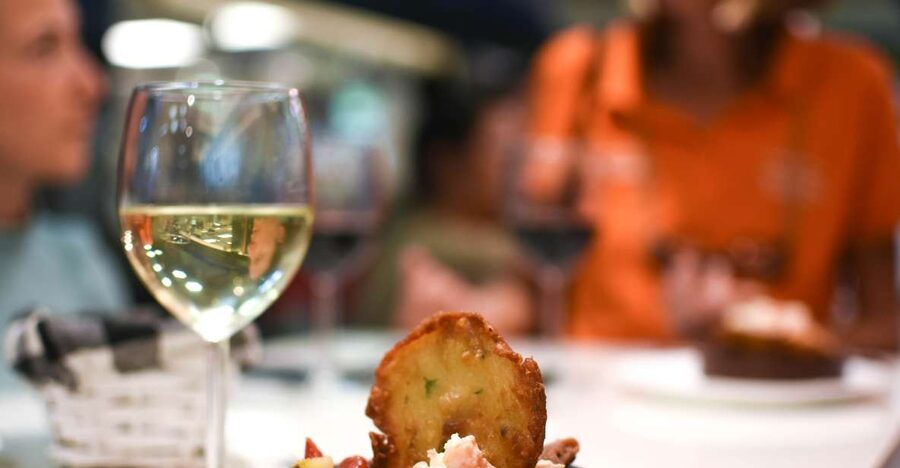 Palma de Mallorca: Foodie Walking Tour of the Old Town - Who should book this Palma Old Town foodie walk