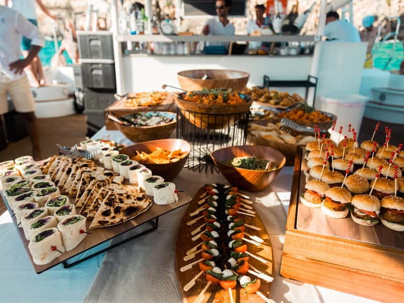 Palma de Mallorca: Half-Day Catamaran Tour with Buffet Meal - Who should book this catamaran and who should skip it