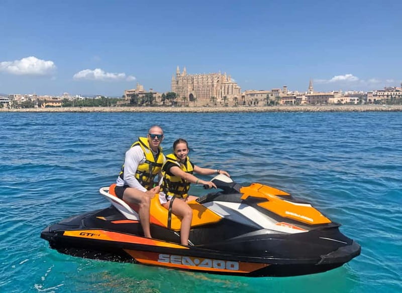 Palma de Mallorca: Jetski Tour to Palma Cathedral - Palma Bay route: how you see Palma Cathedral and Bellver Castle from sea level