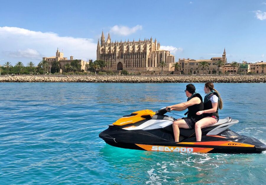 Palma de Mallorca: Jetski Tour to Palma Cathedral - Small group size and multilingual instruction: smoother than big-bus days