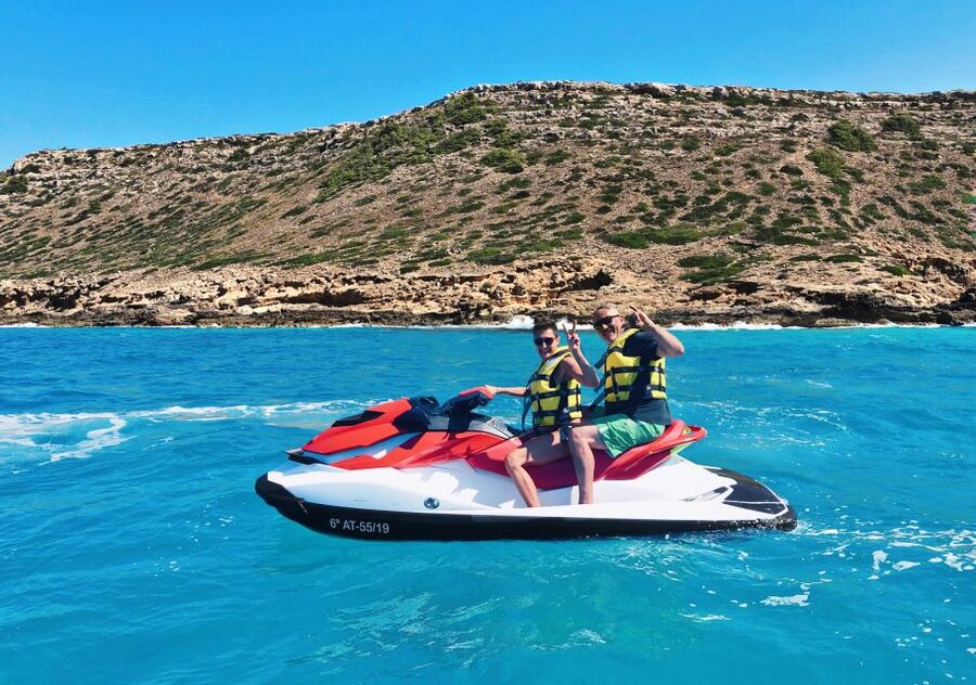 Palma de Mallorca: Los Deltas Jet Ski Tour - What to bring, what to wear, and what not to forget