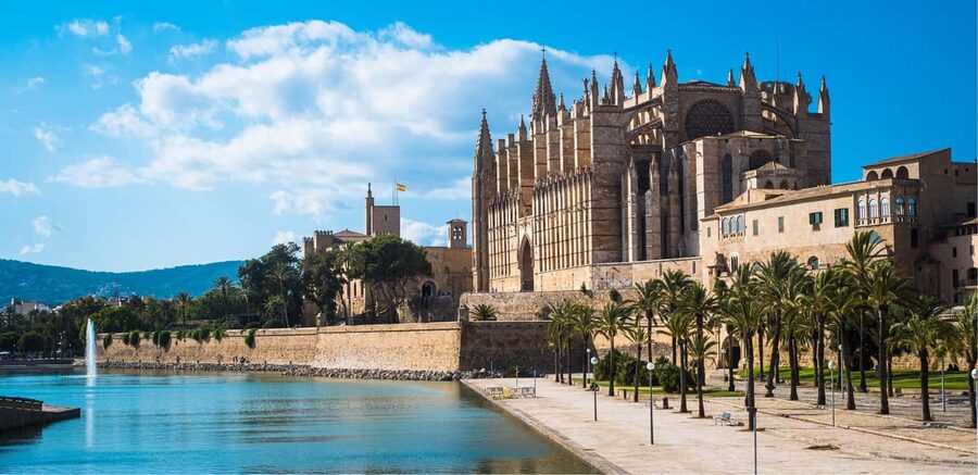 Palma de Mallorca: Out of the Crowds Walking Tour - Price, value, and what you’re really paying for