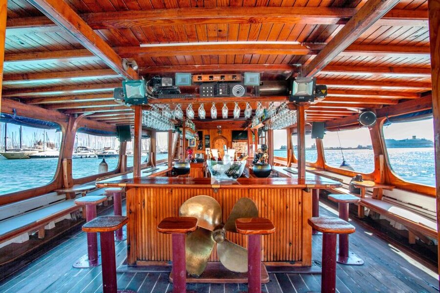 Palma de Mallorca: Palma Bay Boat Tour with Snorkeling - Comfort and Practical Tips: Shade, Slippery Decks, and a Rocky Moment